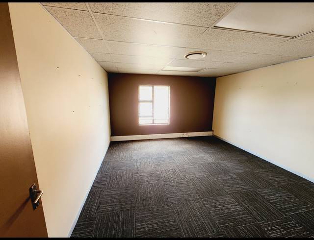 353M² OFFICE TO LET IN NORTH RIDING